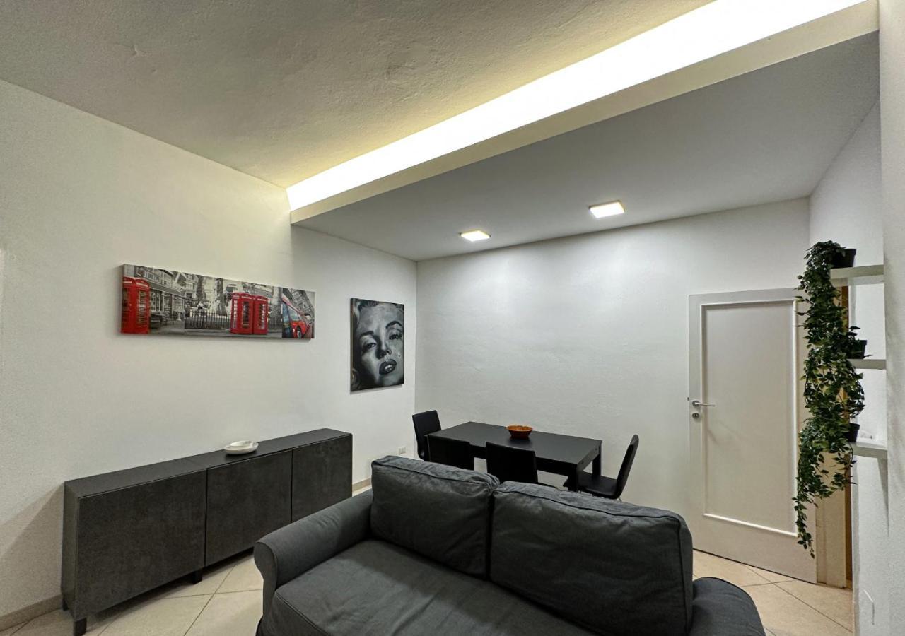 Modern Cenisio Apartment - Self Check-In & Parking มิลาน ภายนอก รูปภาพ